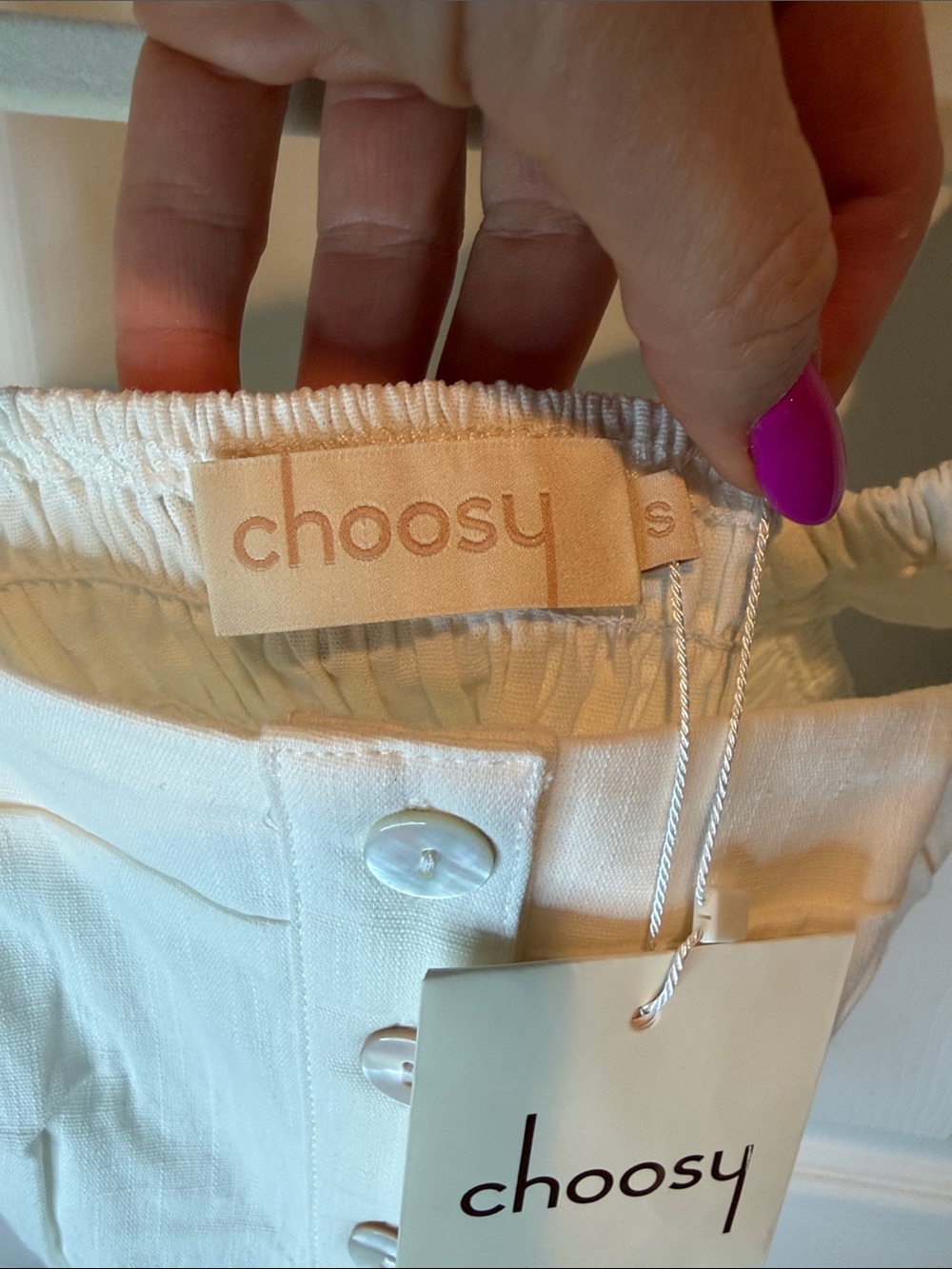 Choosy Ivory Ruffle-Strap Button Front Crop Top - Picture 5 of 7